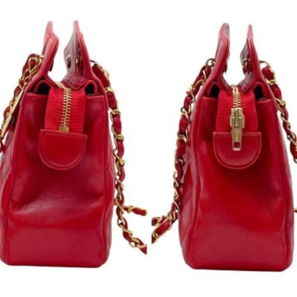 Chanel (Rare-vintage) Red Lambskin Matelasse Chain Shoulder Bag - AB condition - Picture 2 of 9